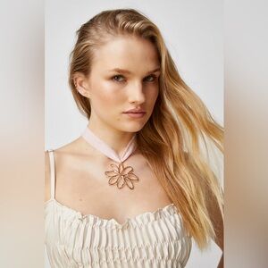 NWT Free people Annabelle Choket Elegant Rose Gold Floral Necklace